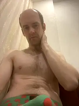 LynnAhNight online show from 7, 10, 2025