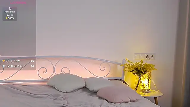 Maytaai online show from 25, 2, 2025