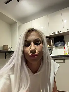 Snapshot of KarlaBart chatting on 7, 10, 2025 KarlaBart online show from 7, 10, 2025