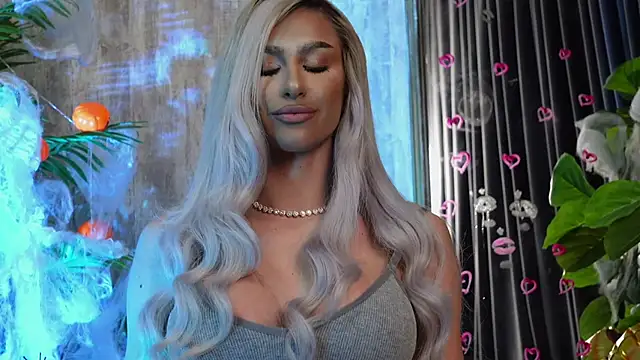 Snapshot of KarlaBart chatting on 28, 10, 2025 KarlaBart online show from 28, 10, 2025