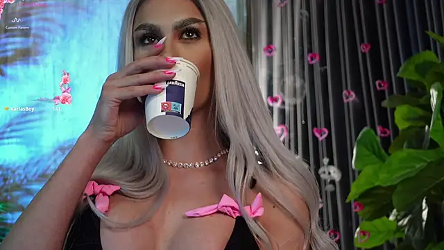 Snapshot of KarlaBart chatting on 5, 11, 2025 KarlaBart online show from 5, 11, 2025