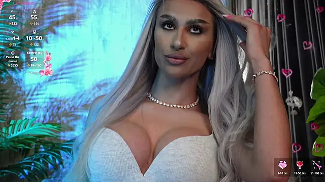 Snapshot of KarlaBart chatting on 6, 11, 2025 KarlaBart online show from 6, 11, 2025