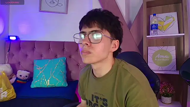 PepperTwink online show from 3, 10, 2025