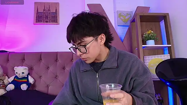 PepperTwink online show from 3, 2, 2026