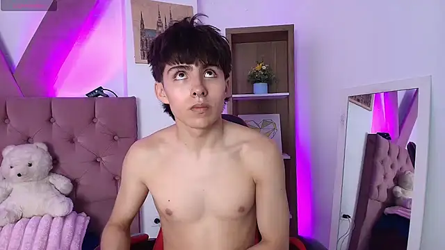 PepperTwink online show from 2, 4, 2026