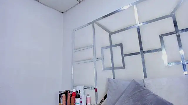 ZoeWan69 online show from 3, 10, 2025