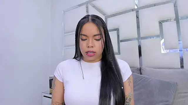 ZoeWan69 online show from 21, 12, 2025