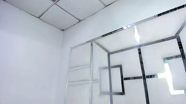 ZoeWan69 online show from 24, 4, 2026