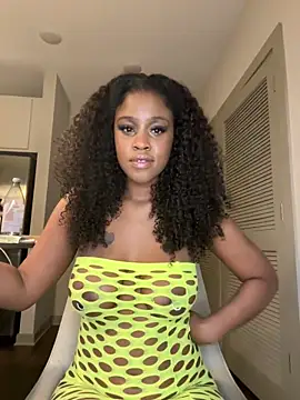 Snapshot of IndigoMystique chatting on 19, 2, 2025 IndigoMystique online show from 19, 2, 2025