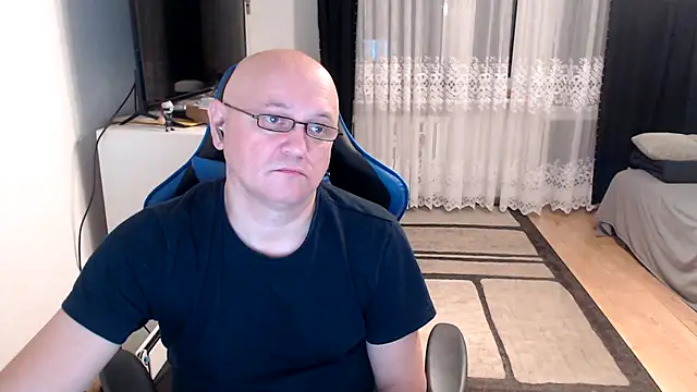 Snapshot of ruplumber chatting on 8, 10, 2025 ruplumber online show from 8, 10, 2025