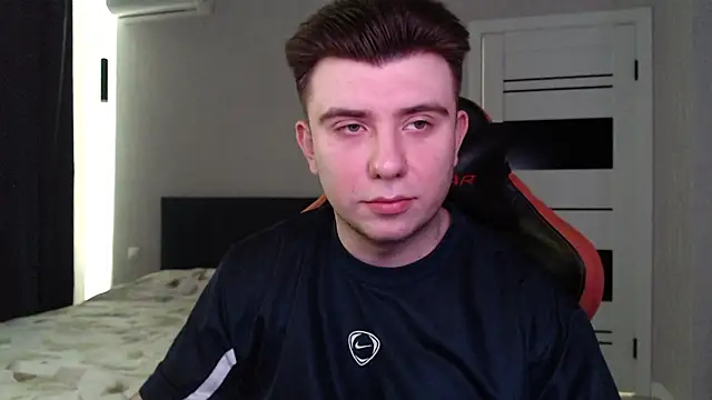 honey furry online show from 12, 3, 2026