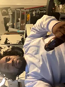 Snapshot of BigDMann40 chatting on 30, 11, 2025 BigDMann40 online show from 30, 11, 2025