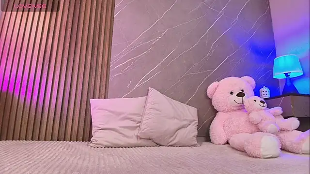 ariana jhonson1 online show from 13, 1, 2026