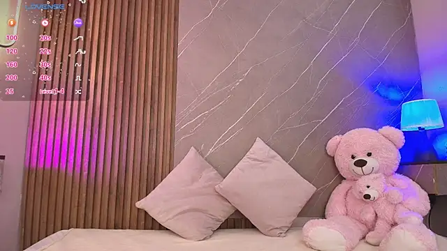 ariana jhonson1 online show from 4, 3, 2026