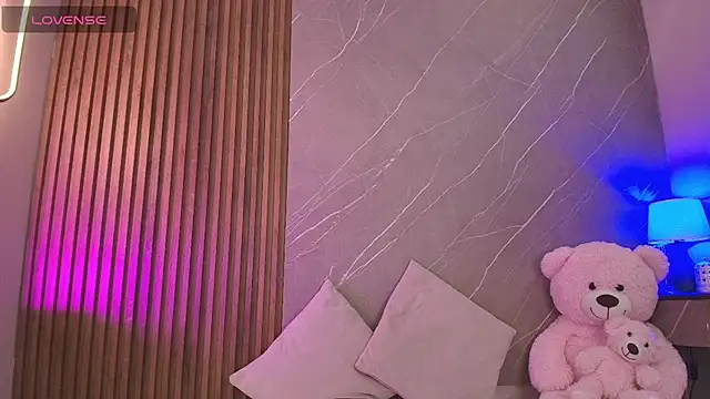 ariana jhonson1 online show from 29, 4, 2026