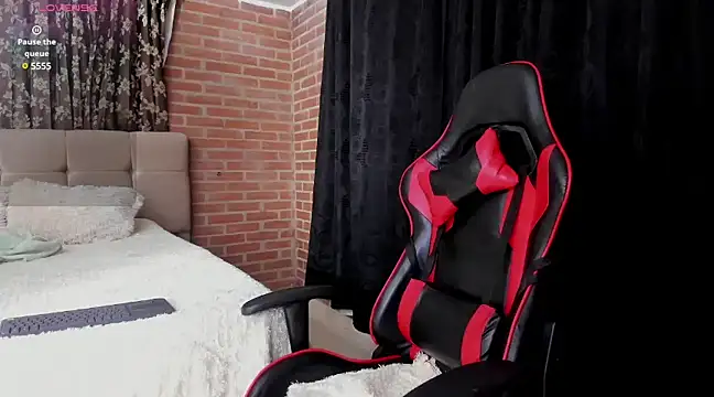 Snapshot of playsweetashley_ chatting on 6, 2, 2025 playsweetashley online show from 6, 2, 2025