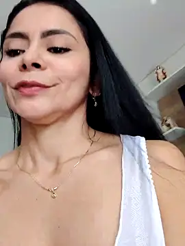 Snapshot of hema_gold chatting on 2, 11, 2025 hema gold online show from 2, 11, 2025