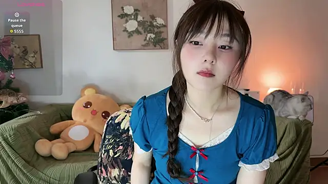 nanaliu6 online show from 15, 6, 2026