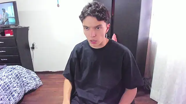 Snapshot of Mastrangelo_xxx chatting on 26, 2, 2025 Mastrangelo xxx online show from 26, 2, 2025