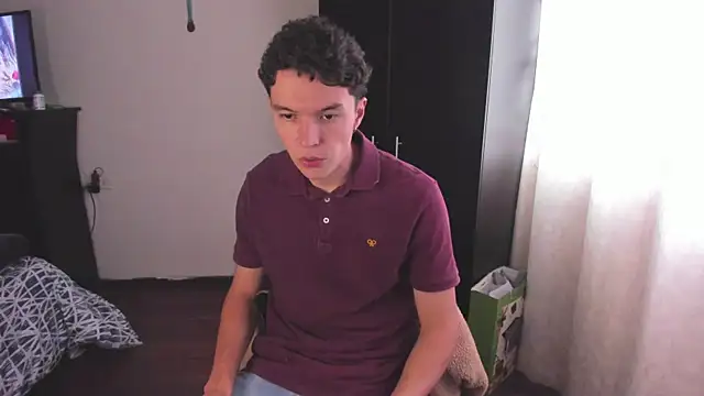 Snapshot of Mastrangelo_xxx chatting on 3, 3, 2025 Mastrangelo xxx online show from 3, 3, 2025