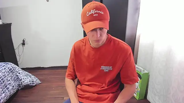 Snapshot of Mastrangelo_xxx chatting on 4, 3, 2025 Mastrangelo xxx online show from 4, 3, 2025