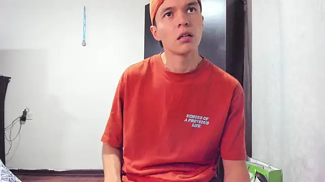 Snapshot of Mastrangelo_xxx chatting on 5, 3, 2025 Mastrangelo xxx online show from 5, 3, 2025