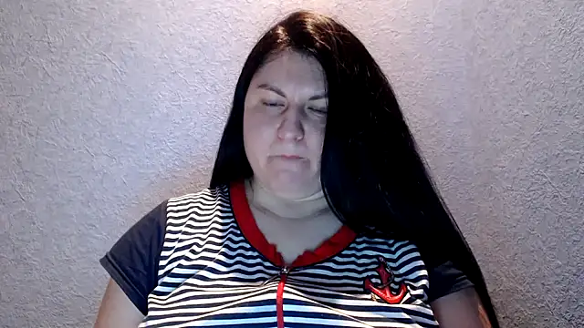 KiraSwee online show from 7, 3, 2025