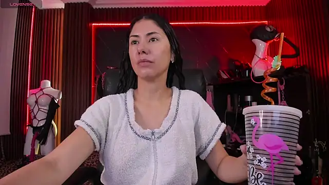 XiaQueen online show from 19, 11, 2025