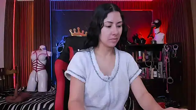 XiaQueen online show from 27, 7, 2026