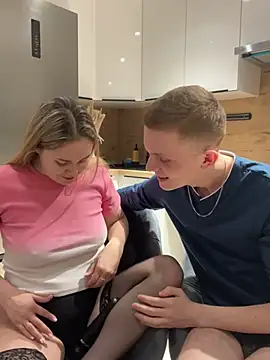 Snapshot of alisanikita chatting on 15, 3, 2025 alisanikita online show from 15, 3, 2025