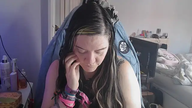 AureliaXOX online show from 21, 9, 2025