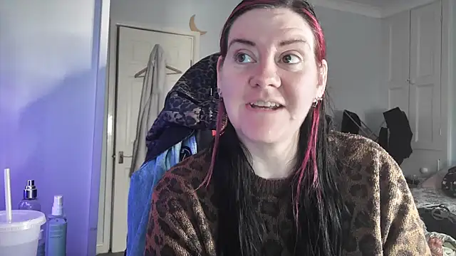 AureliaXOX online show from 25, 11, 2025