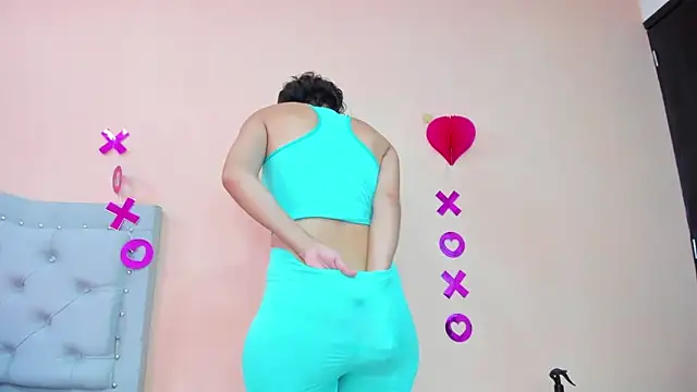 Snapshot of littletammy4u_ chatting on 27, 2, 2025 littletammy4u online show from 27, 2, 2025