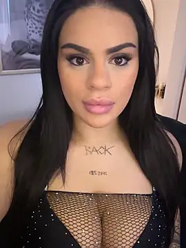 Snapshot of mrsbellanova chatting on 13, 10, 2025 mrsbellanova online show from 13, 10, 2025