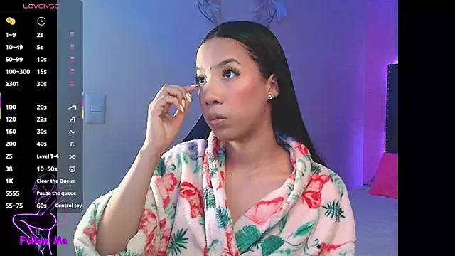 SallyWhitee online show from 30, 9, 2025