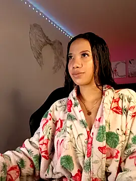 SallyWhitee online show from 28, 4, 2026