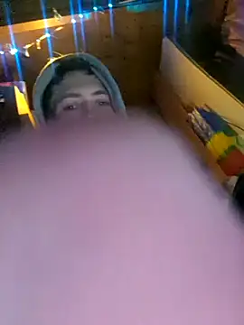 Snapshot of Jaymie2p25 chatting on 14, 12, 2025 Jaymie2p25 online show from 14, 12, 2025