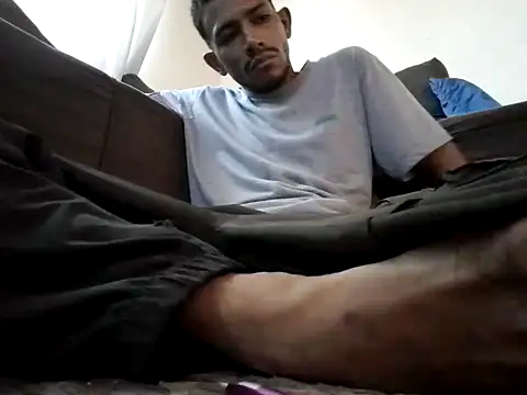 Mineirinho043 online show from 20, 3, 2025