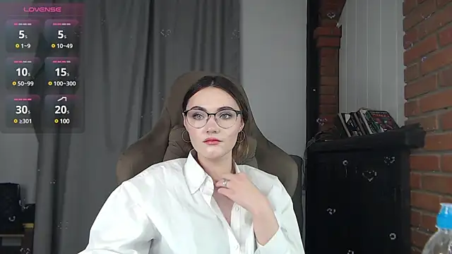 Snapshot of Kira_Jin chatting on 14, 2, 2025 Kira Jin online show from 14, 2, 2025