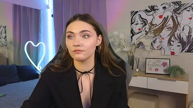 Snapshot of Kira_Jin chatting on 2, 3, 2025 Kira Jin online show from 2, 3, 2025