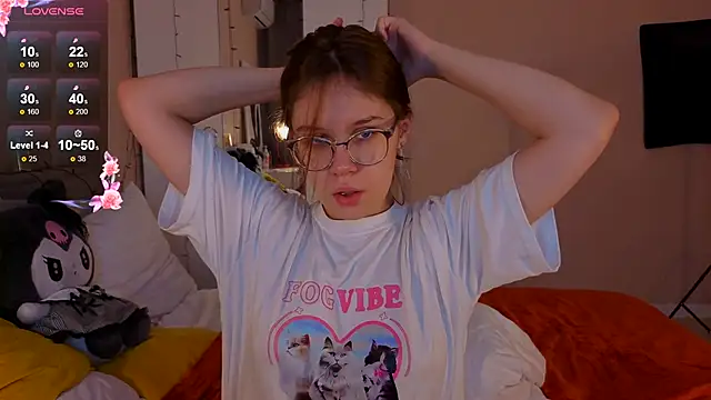 Mia Luw online show from 19, 12, 2025