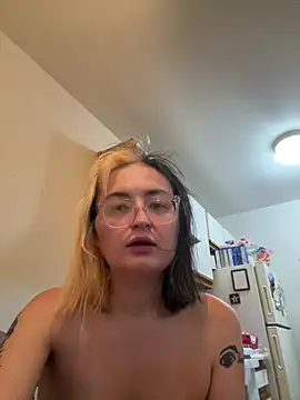 Stitch132 online show from 12, 7, 2026
