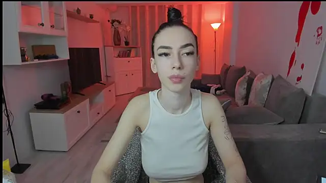 Celine Roxelle online show from 10, 3, 2025