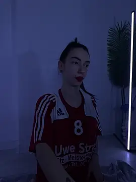 Celine Roxelle online show from 12, 11, 2025