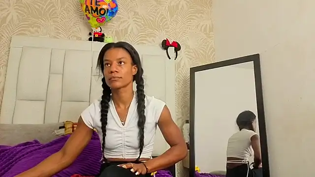 dafnnelewis online show from 25, 4, 2026