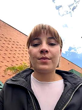 Snapshot of Maggie_Geller chatting on 4, 12, 2025 Maggie Geller online show from 4, 12, 2025