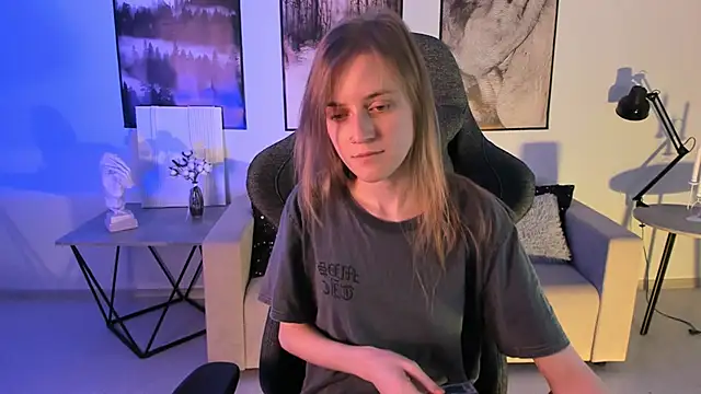 KiraMontoya online show from 27, 2, 2025