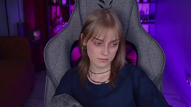 KiraMontoya online show from 25, 4, 2026