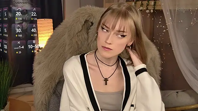 KiraMontoya online show from 27, 4, 2026