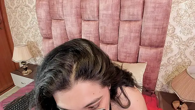 Julieta Carden  online show from 28, 7, 2026